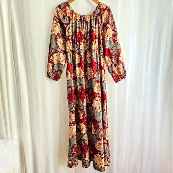 🇨🇦 Honeybea Studio Floral Maxi Dress - Picture 11 of 13